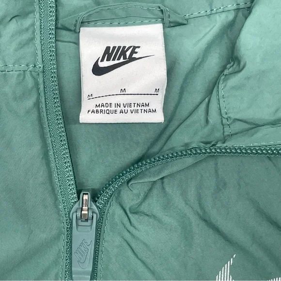 Nike Girls Teal Windbreaker Jacket w/ Mesh Lining & Back Swoosh – Youth M - Picture 2 of 14
